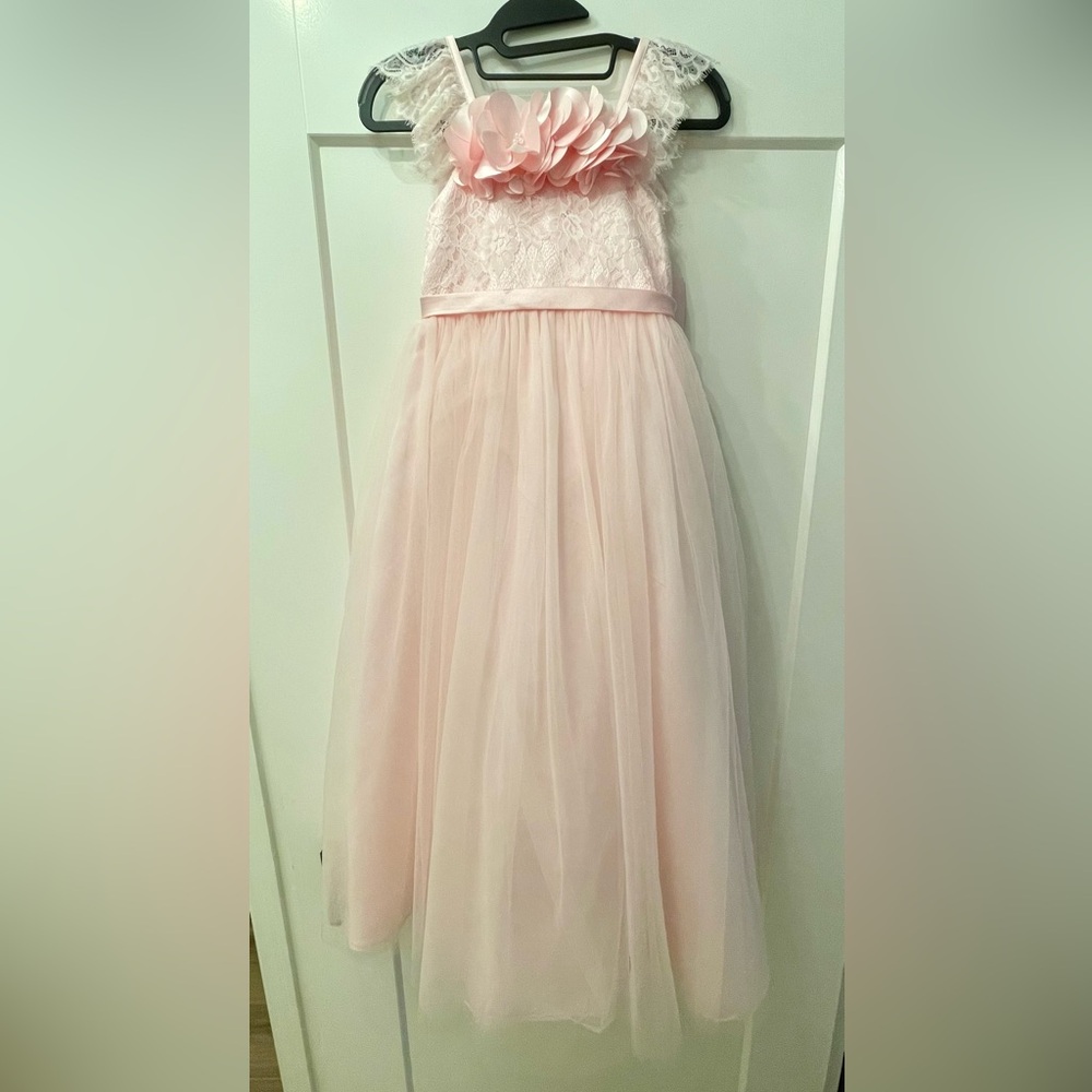 JJ’s House A-line Square Floor-Length Lace/Tulle Flower Girl Dress, size 6.